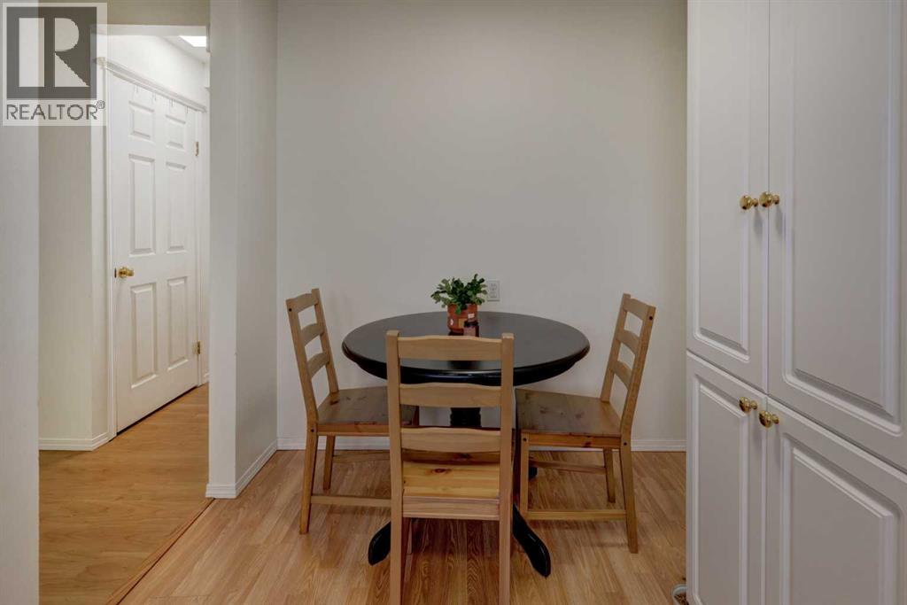 #10 707 Westmount Drive - 9
