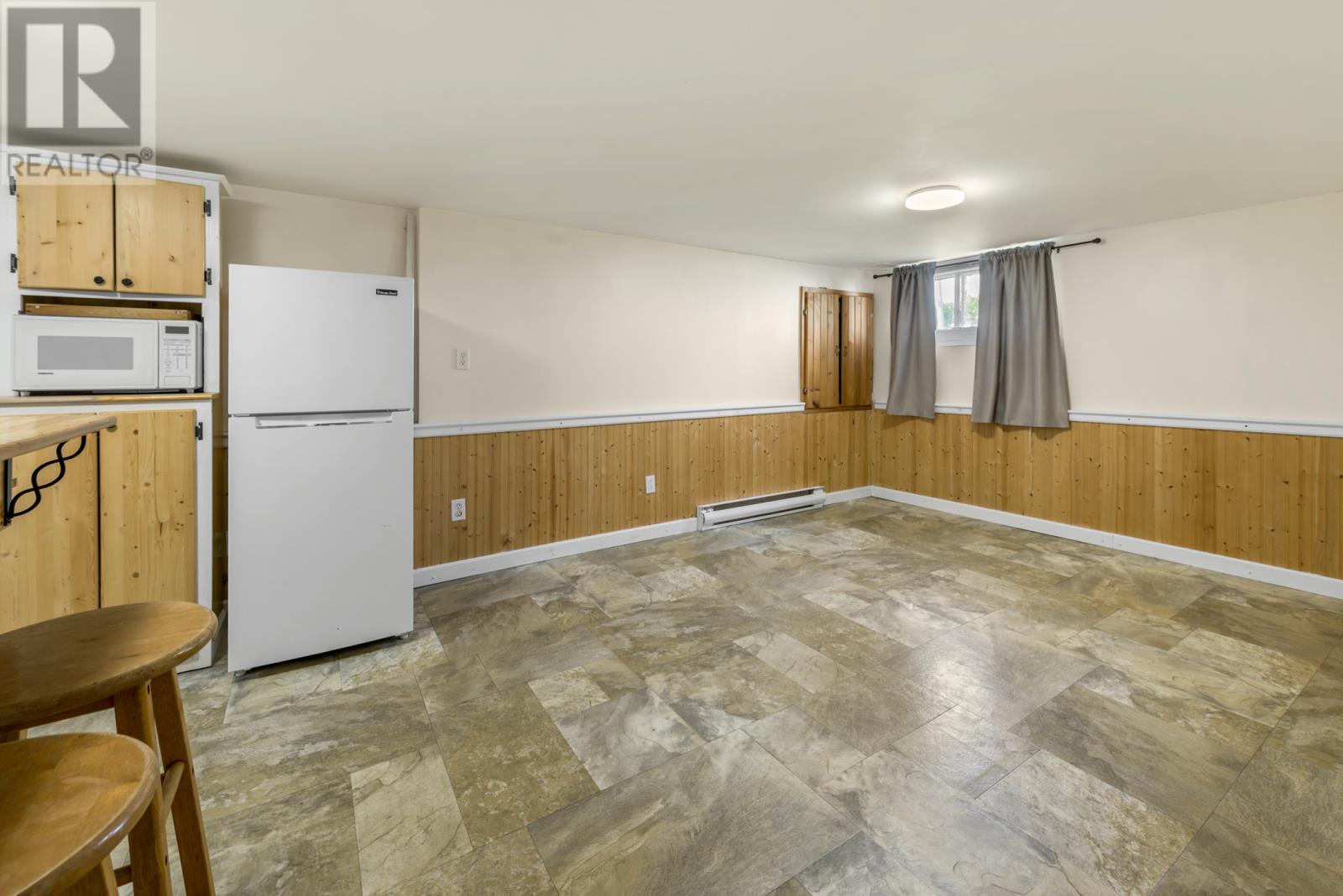 240 Freshwater Road - Image 30