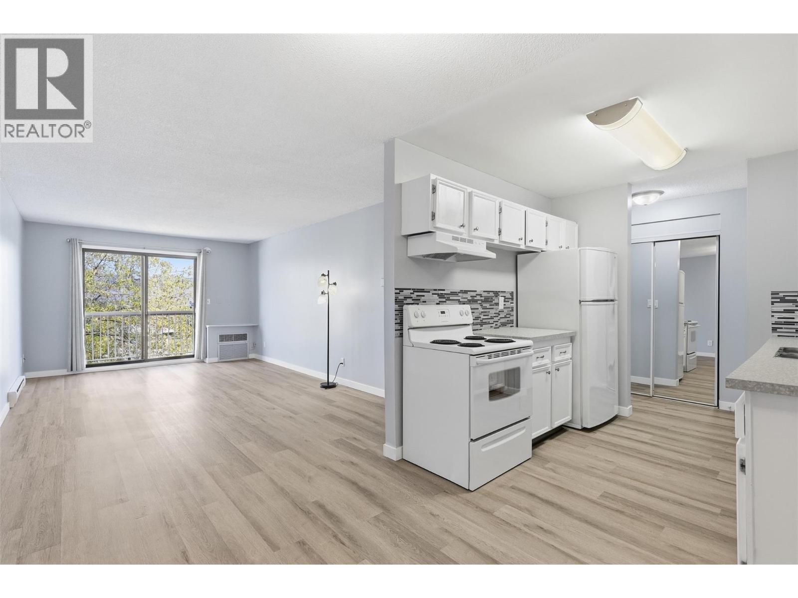 #22 1595 Summit Drive - 7