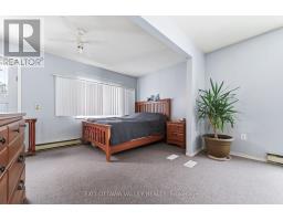 32848 Highway 17 Highway, Laurentian Hills, ON K0J1P0 Photo 24
