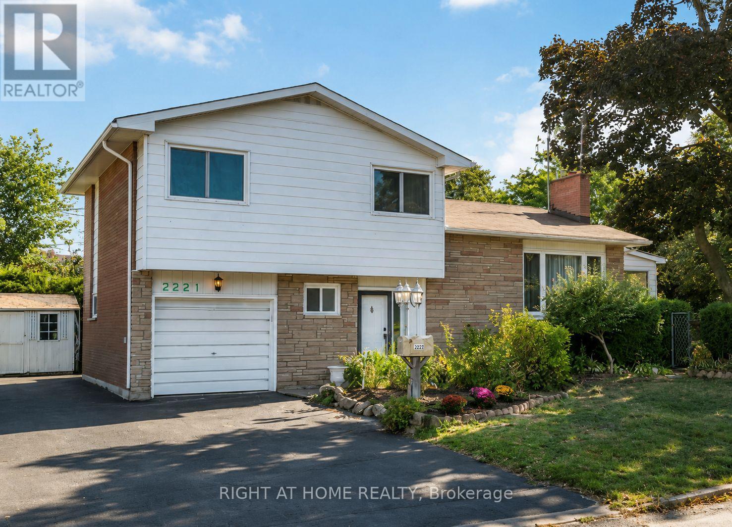 2221 CIRCLE PLACE - 1
