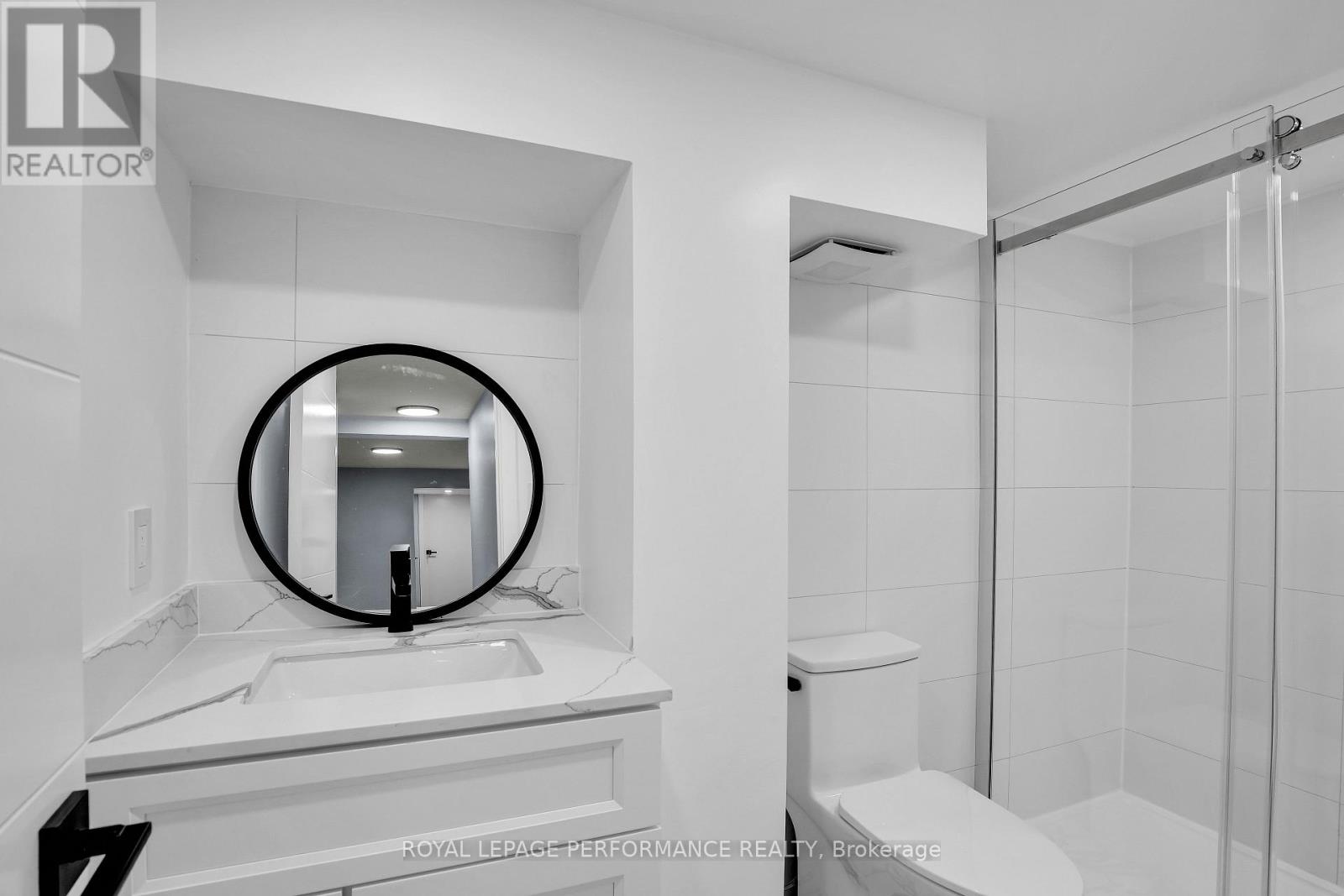 Unit B ( Basement) - 934 Smyth Road