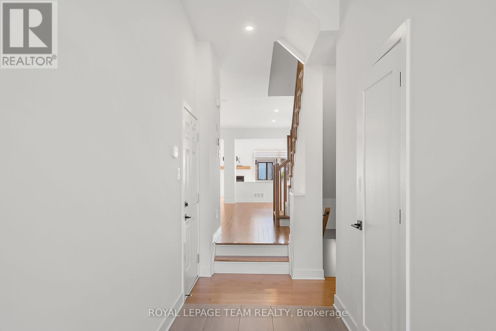 4 Bed, 3 Bath House for Rent in Ottawa – 799 CAIRN CRESCENT, Ottawa – MLS# X13518380 - Image 15