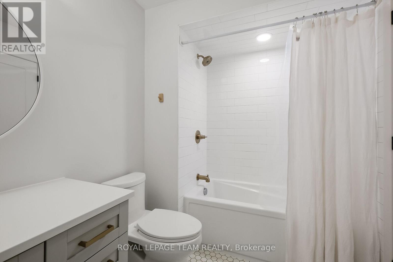 4 Bed, 3 Bath House for Rent in Ottawa – 799 CAIRN CRESCENT, Ottawa – MLS# X13518380 - Image 42