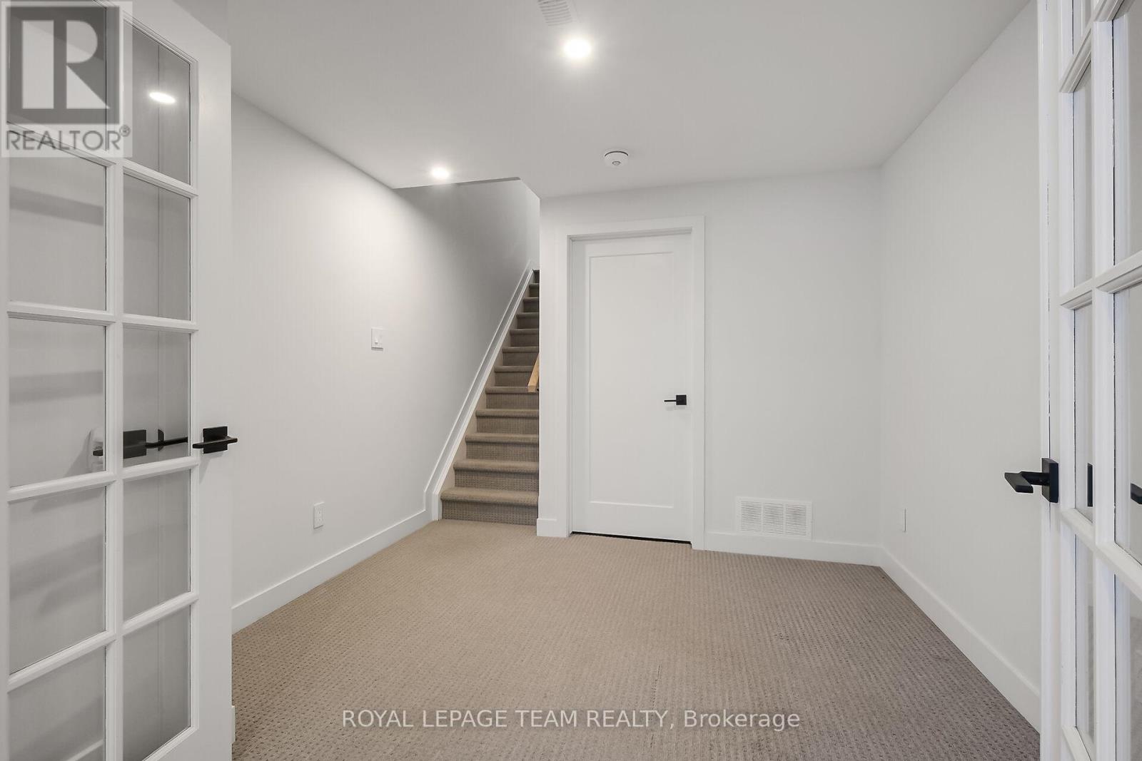 4 Bed, 3 Bath House for Rent in Ottawa – 799 CAIRN CRESCENT, Ottawa – MLS# X13518380 - Image 9