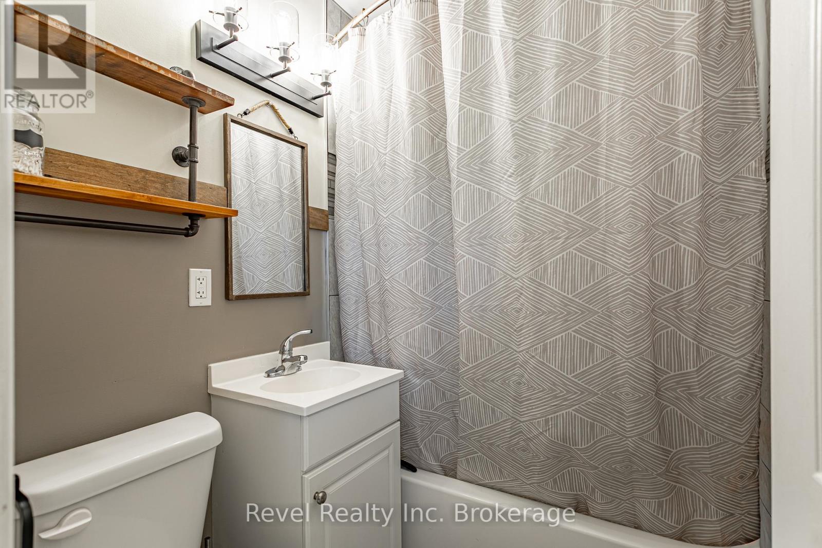 719 LANCASTER STREET - 15