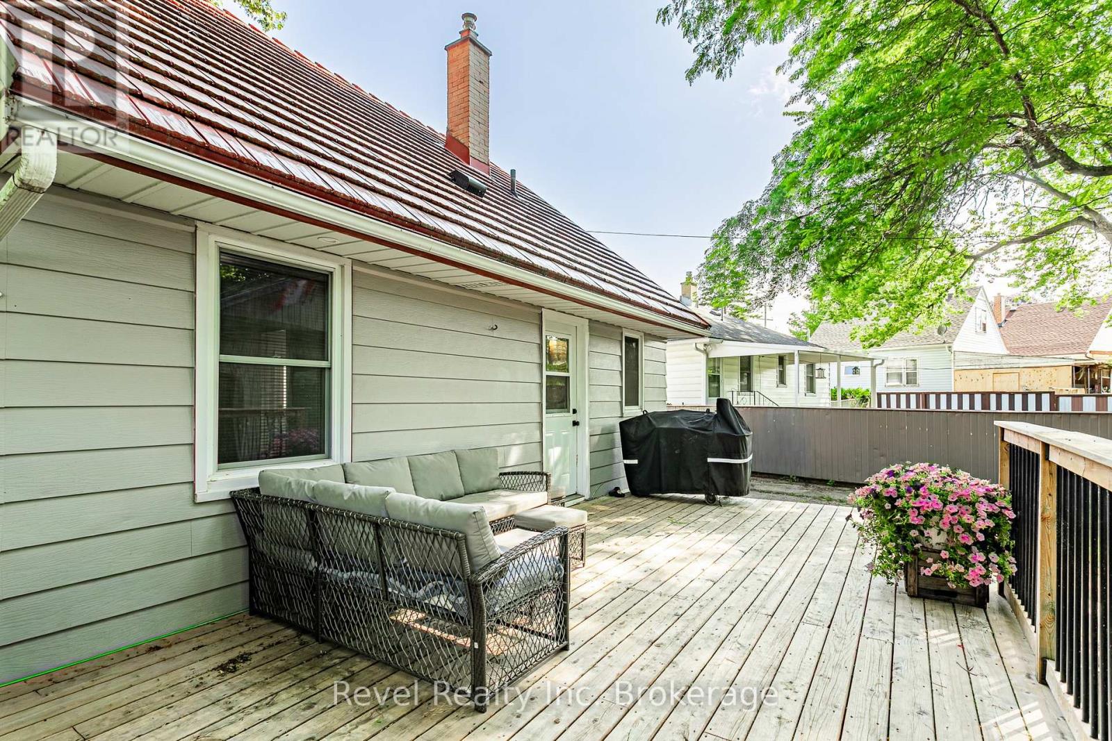 719 LANCASTER STREET - 23