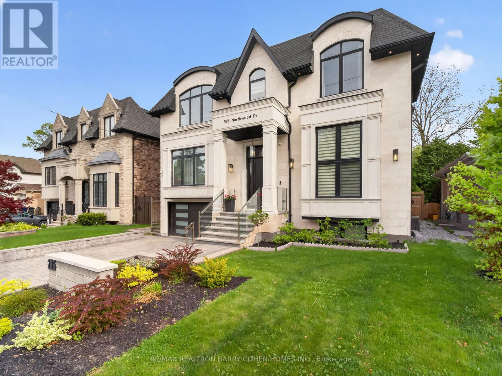 205 NORTHWOOD DRIVE - 2