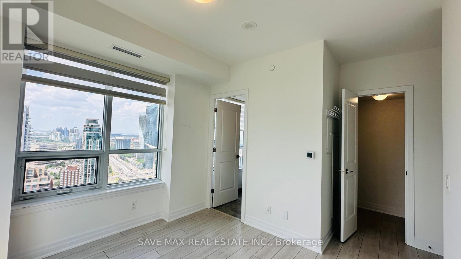 #3110 30 ELM DRIVE W - 22