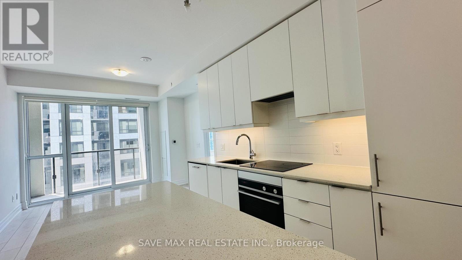 #3110 30 ELM DRIVE W - 15