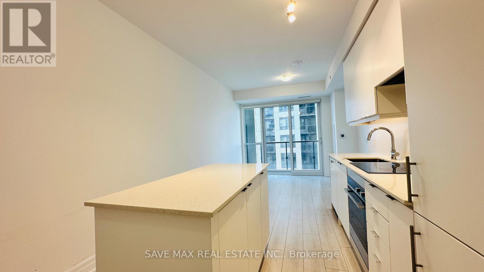 #3110 30 ELM DRIVE W - 12