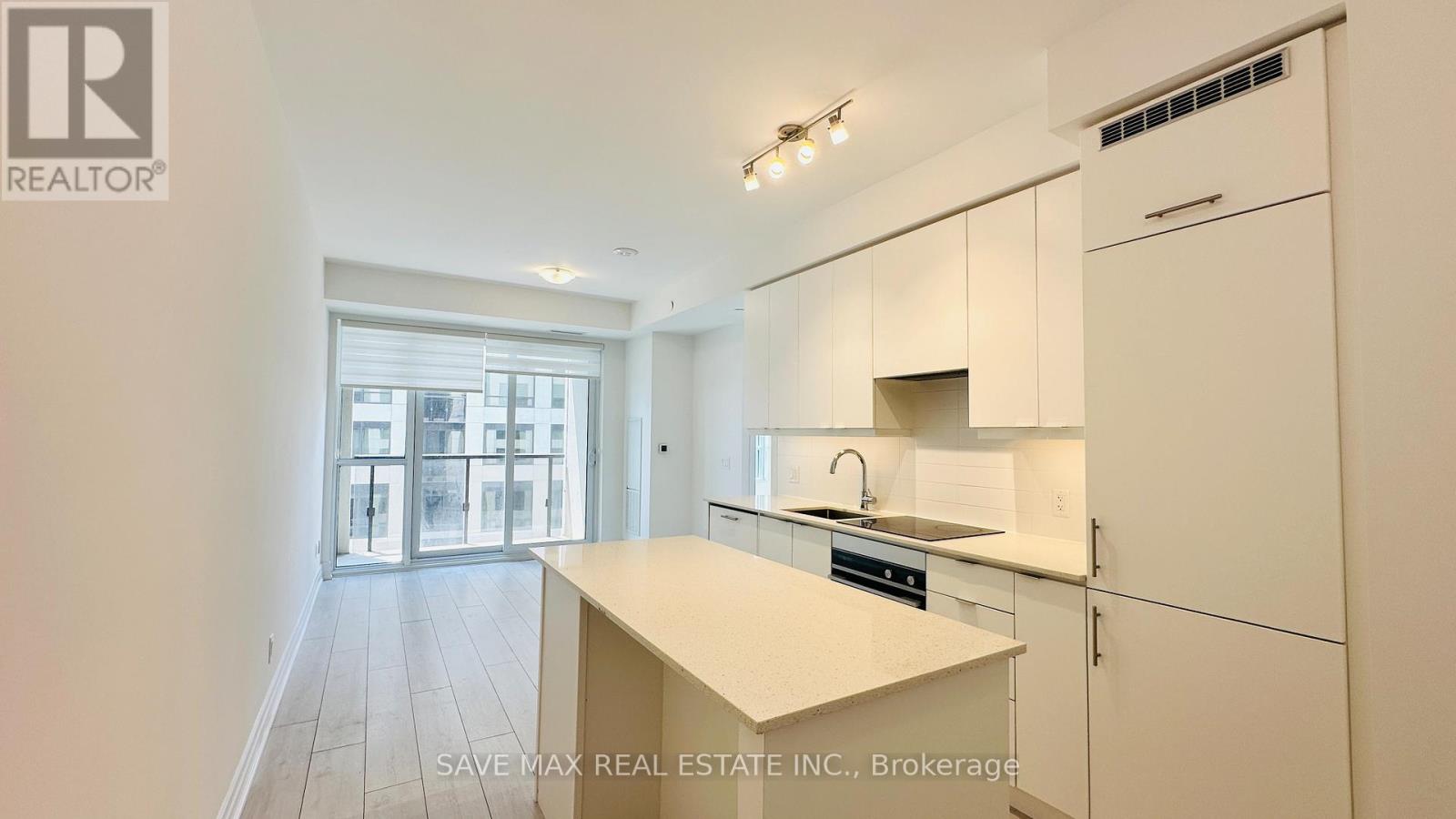 #3110 30 ELM DRIVE W - Image 13