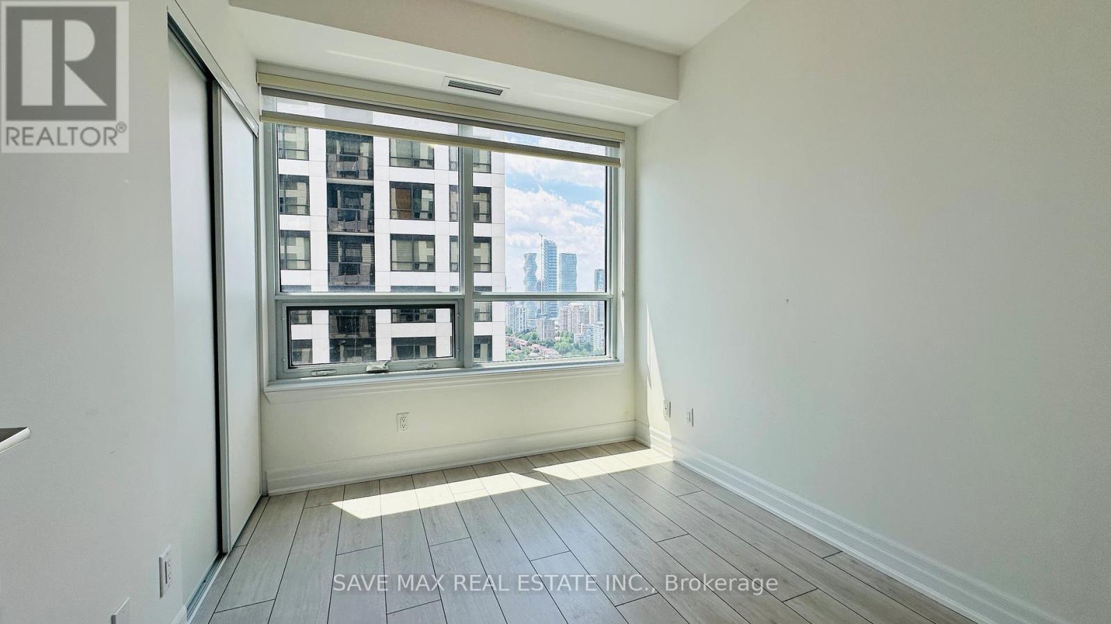 #3110 30 ELM DRIVE W - 28