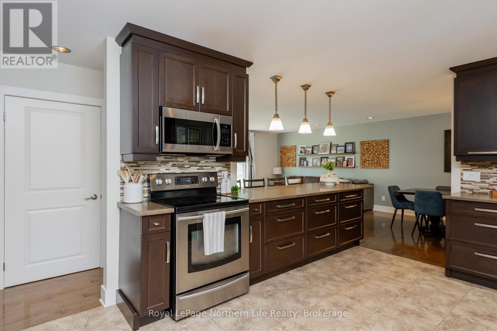 64 EGLINGTON ROAD S - 12