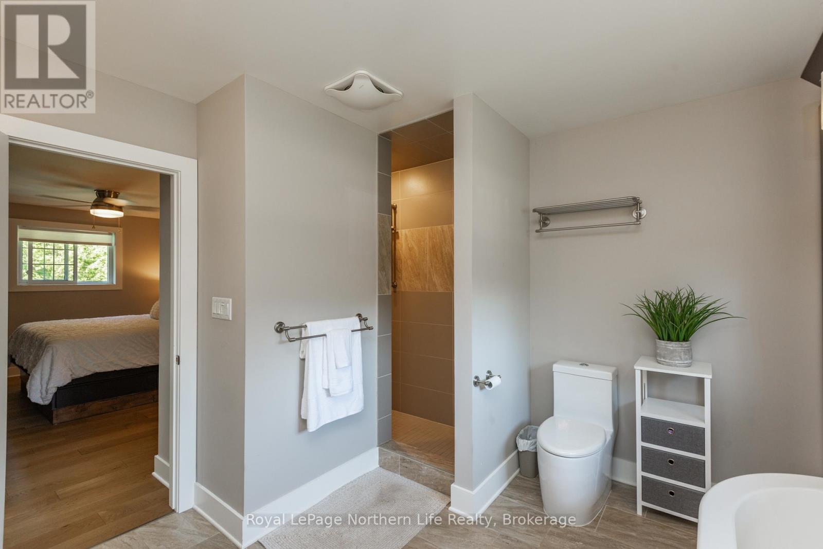 64 EGLINGTON ROAD S - 22