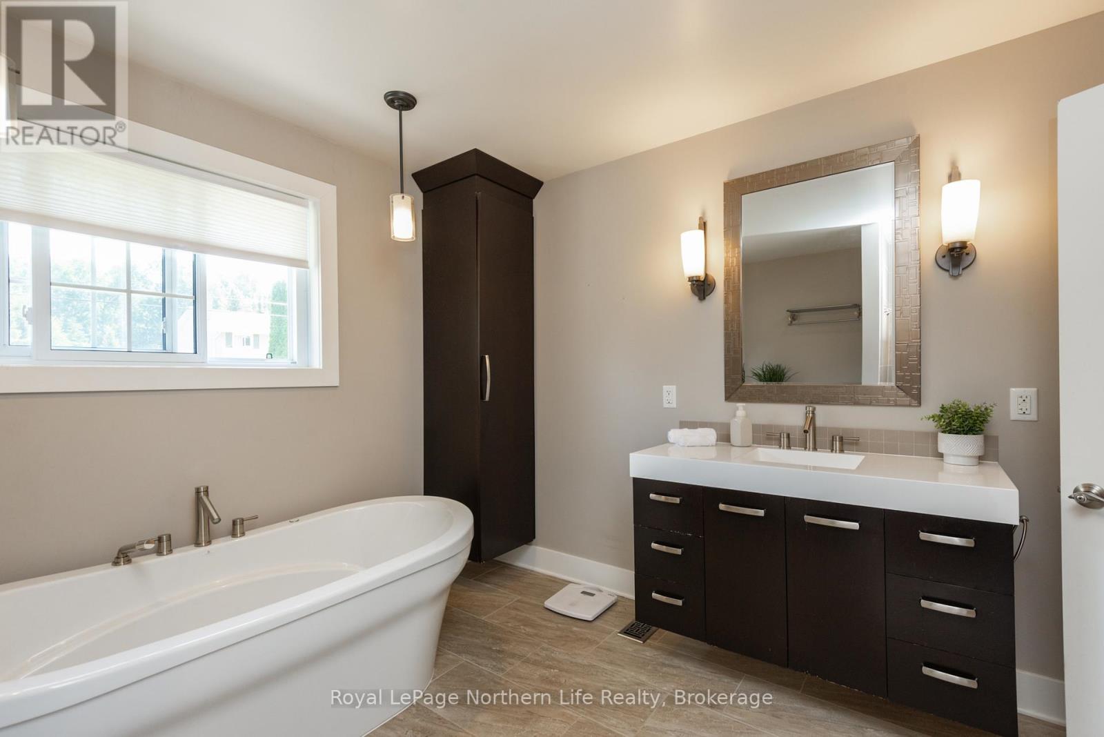 64 EGLINGTON ROAD S - 23