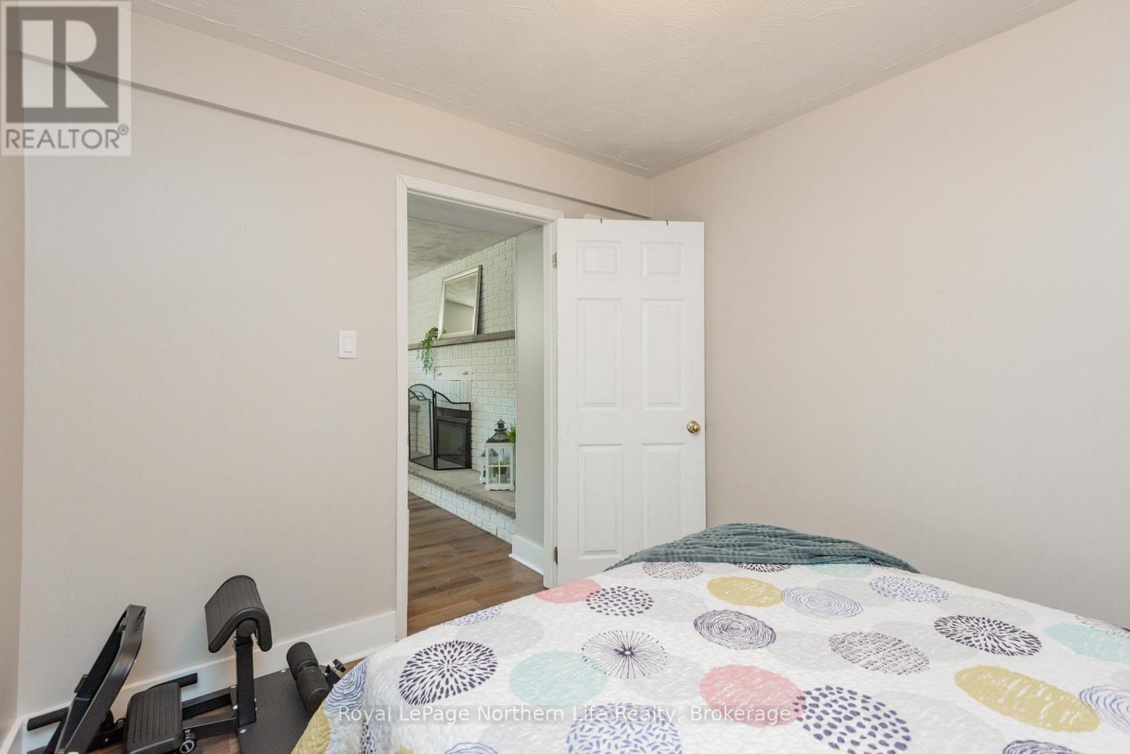 64 EGLINGTON ROAD S - 40