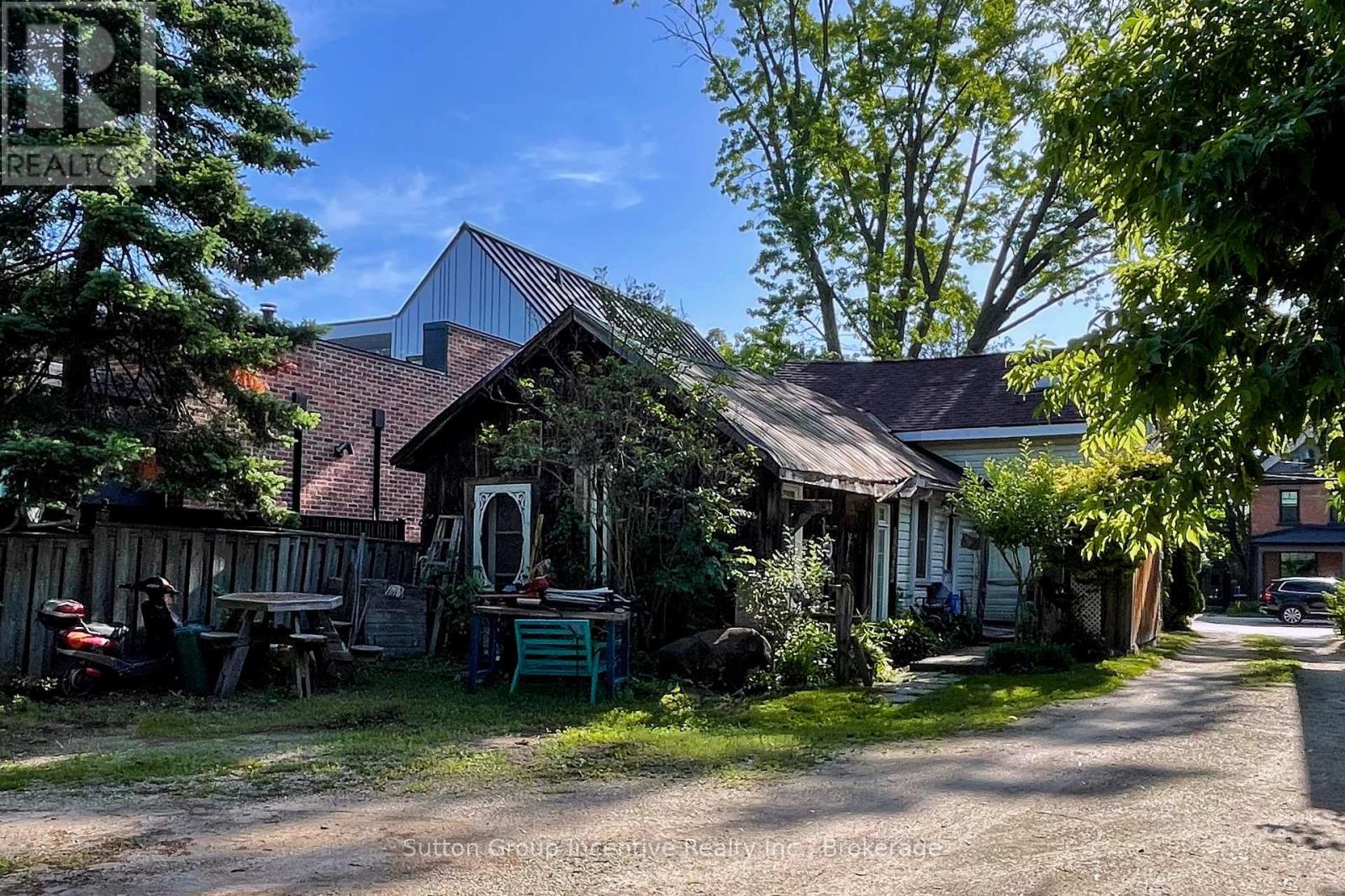 310 MAPLE STREET - 7