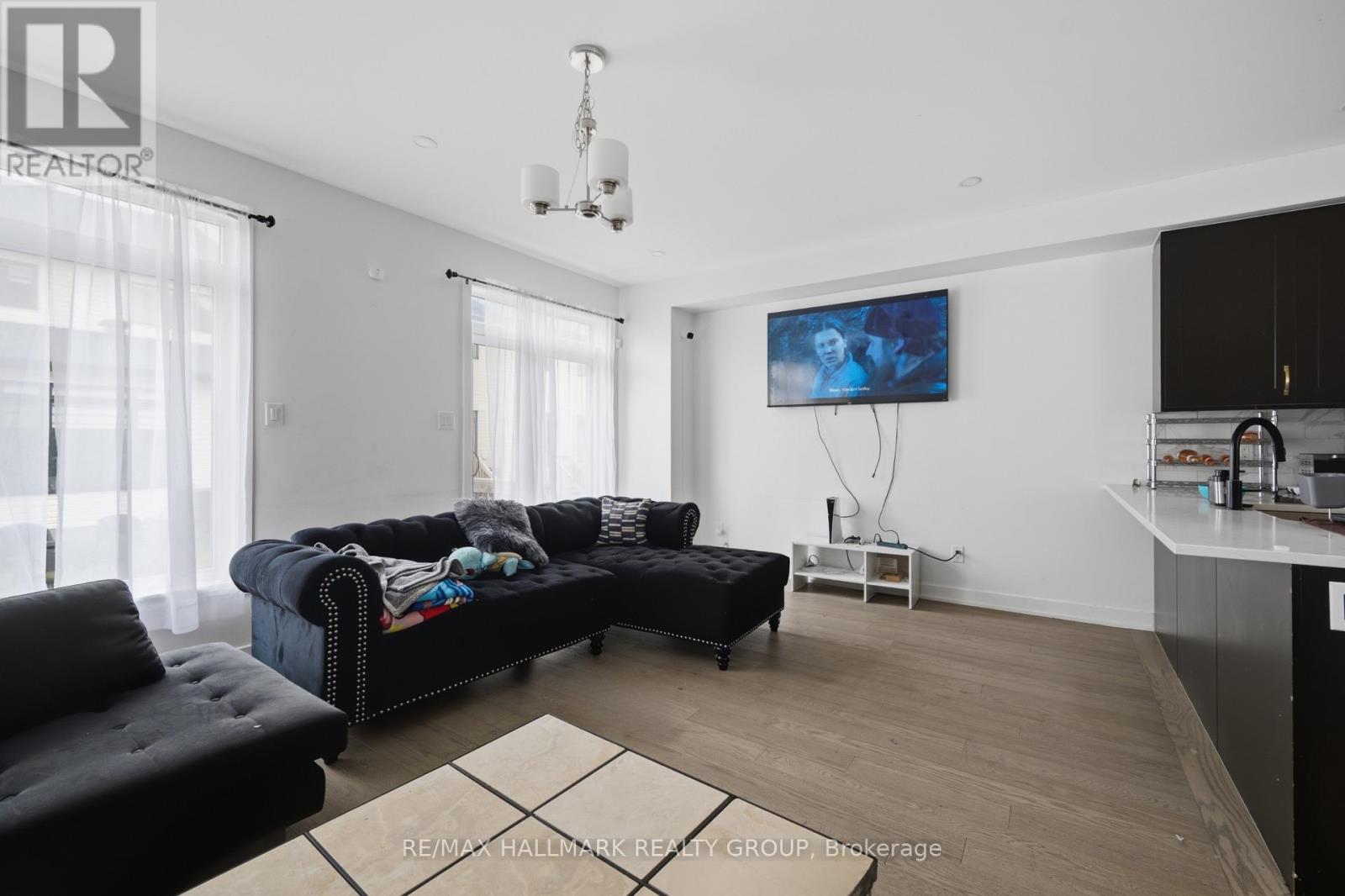 515 CORRETTO PLACE E - 8