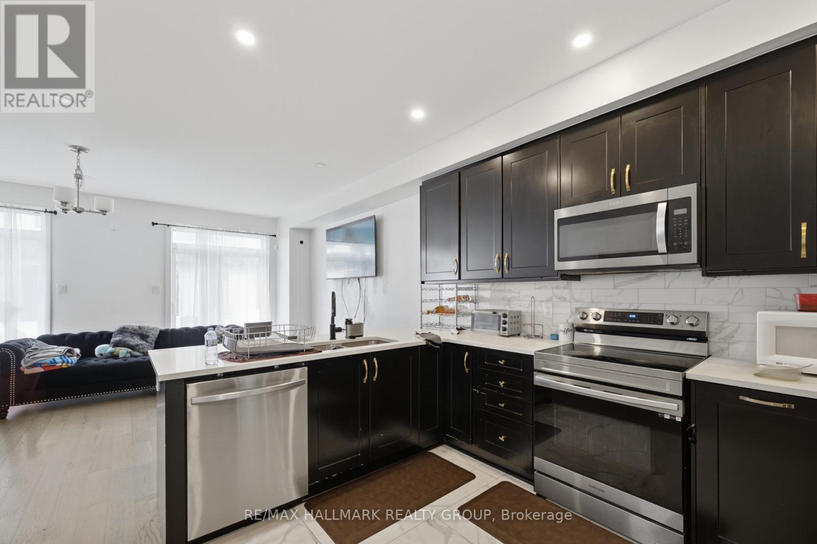 515 CORRETTO PLACE E - 7