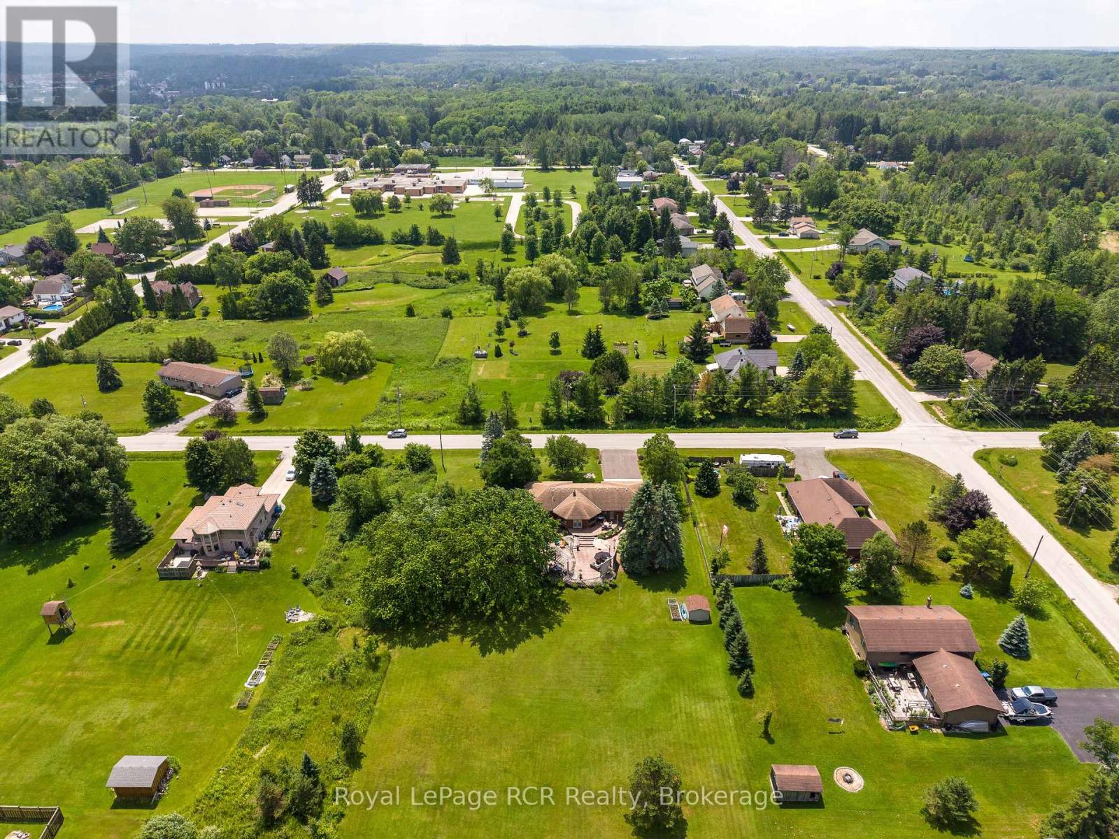 935 27TH STREET W - Image 31