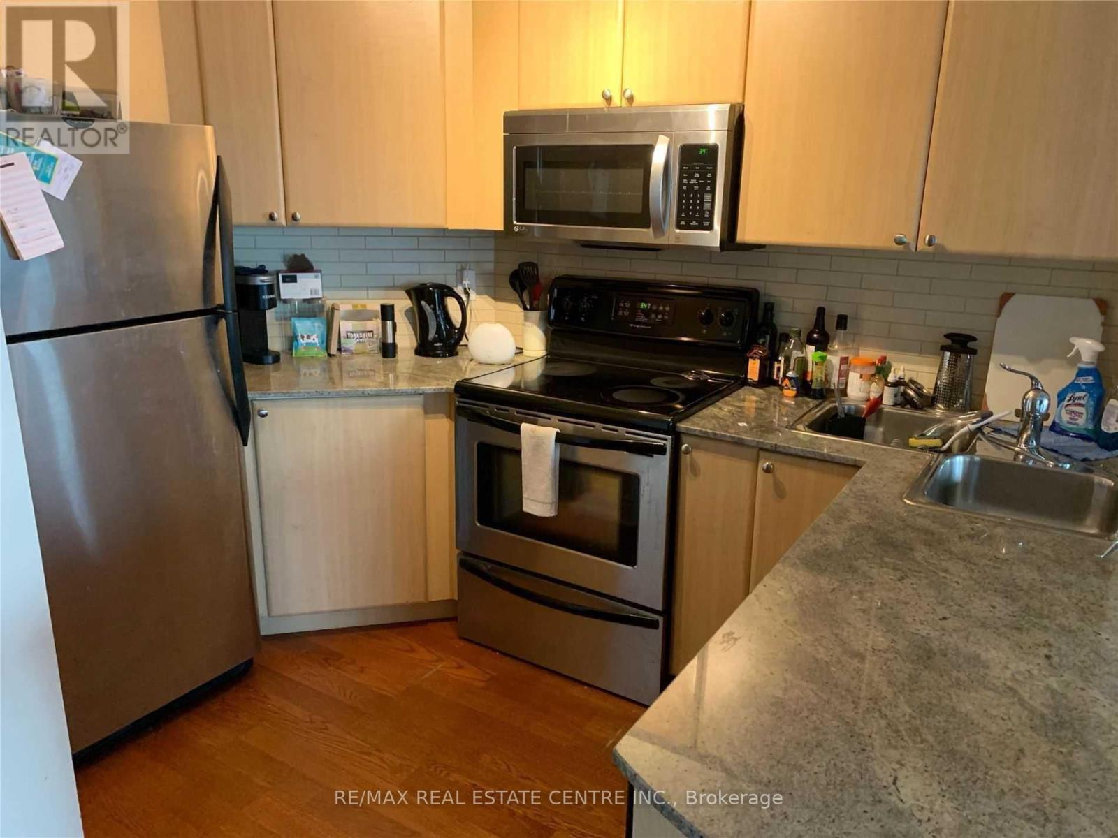 #4012 763 BAY STREET - 12