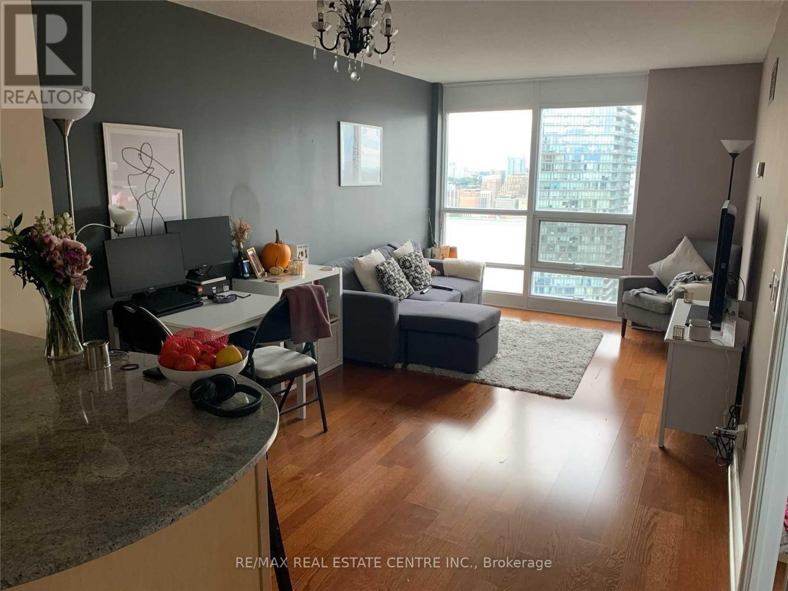 #4012 763 BAY STREET - 13