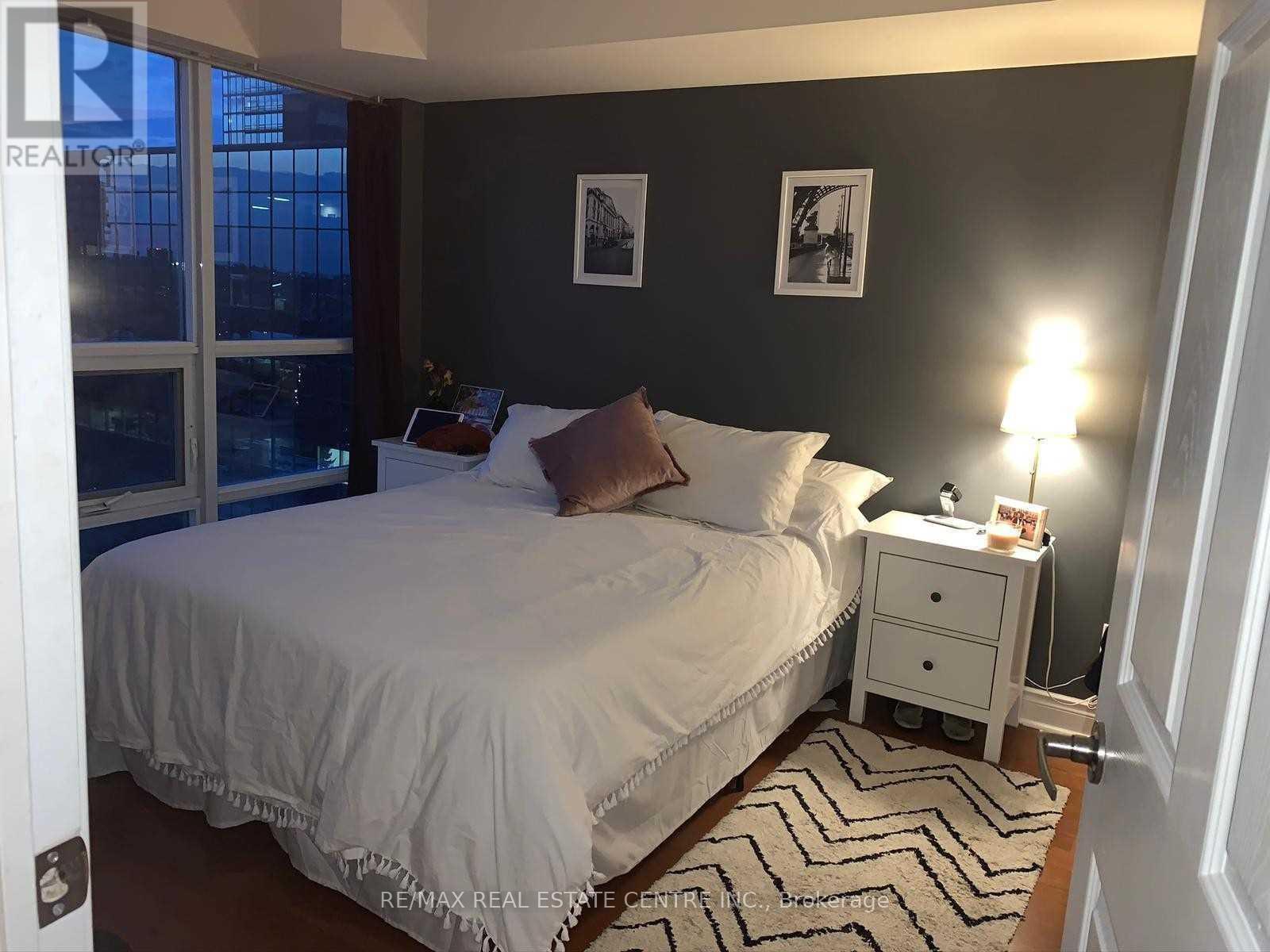 #4012 763 BAY STREET - 15