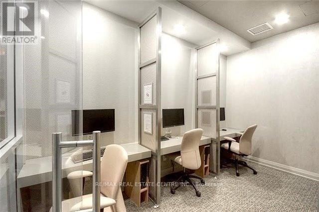 #4012 763 BAY STREET - 2