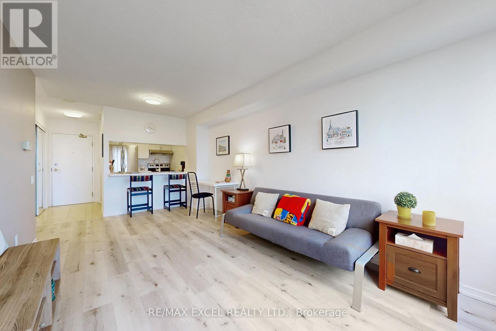 #2302 8 HILLCREST AVENUE - 19