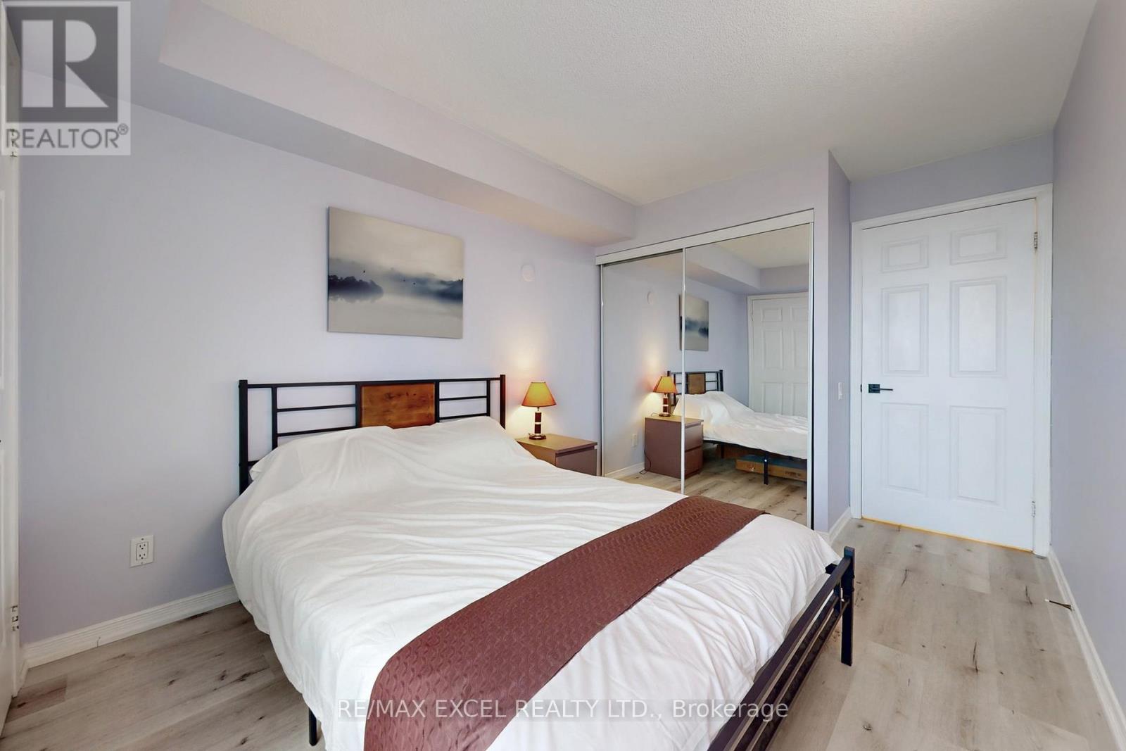 #2302 8 HILLCREST AVENUE - 30