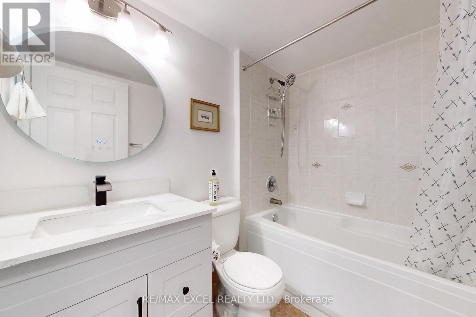 #2302 8 HILLCREST AVENUE - 31