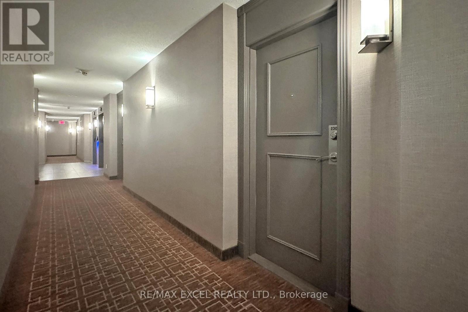 #2302 8 HILLCREST AVENUE - 39