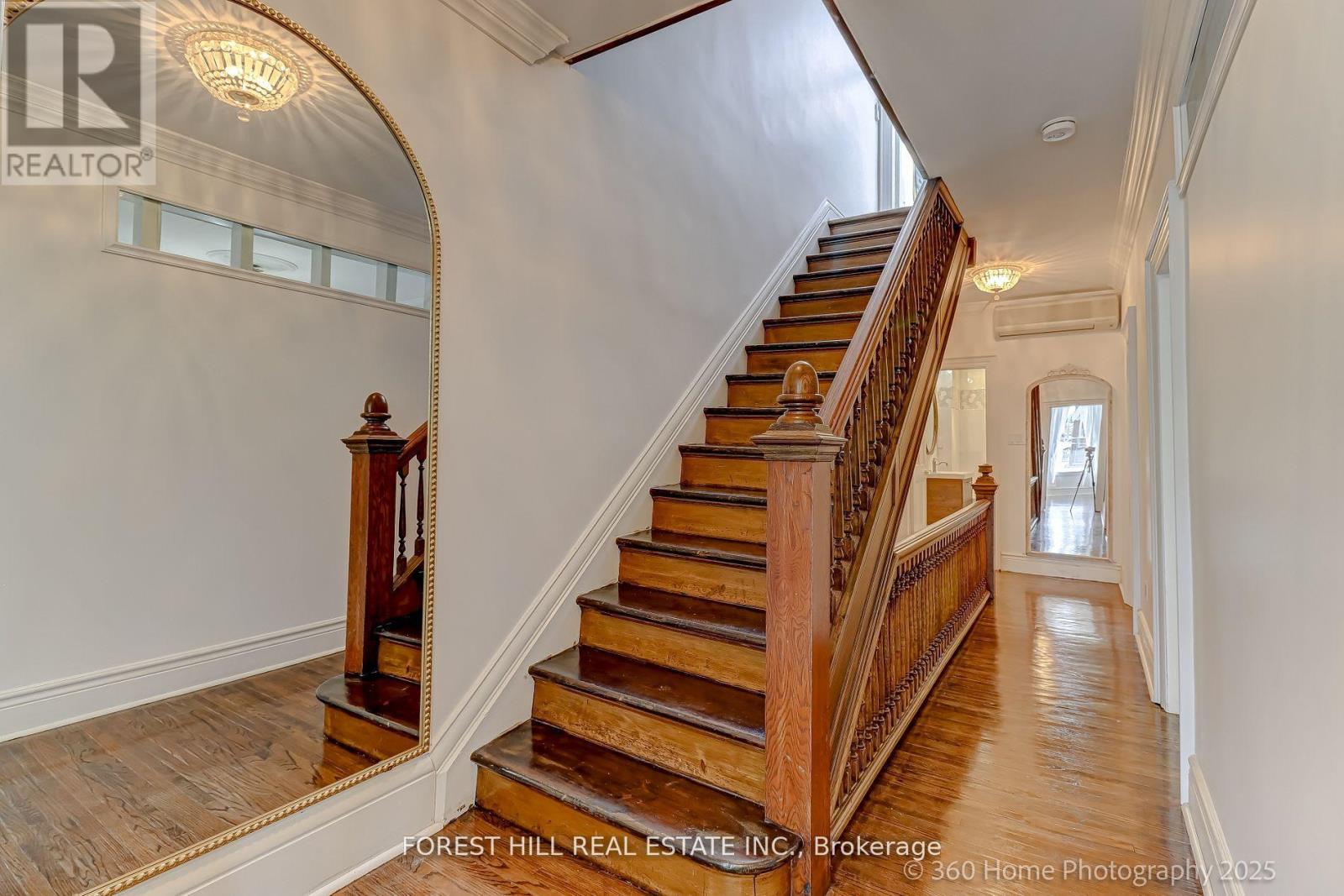 379 HURON STREET - 20
