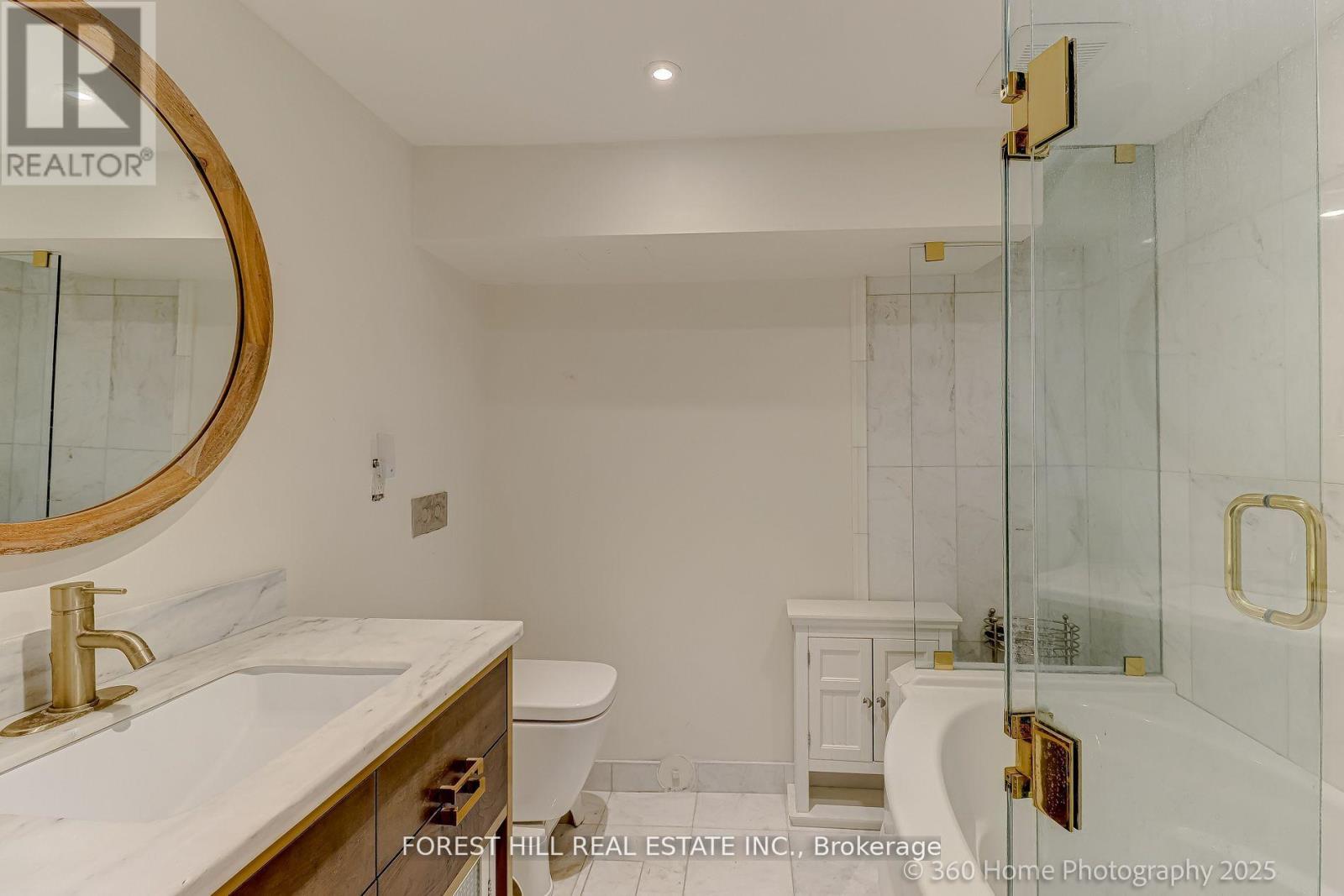 379 HURON STREET - 29