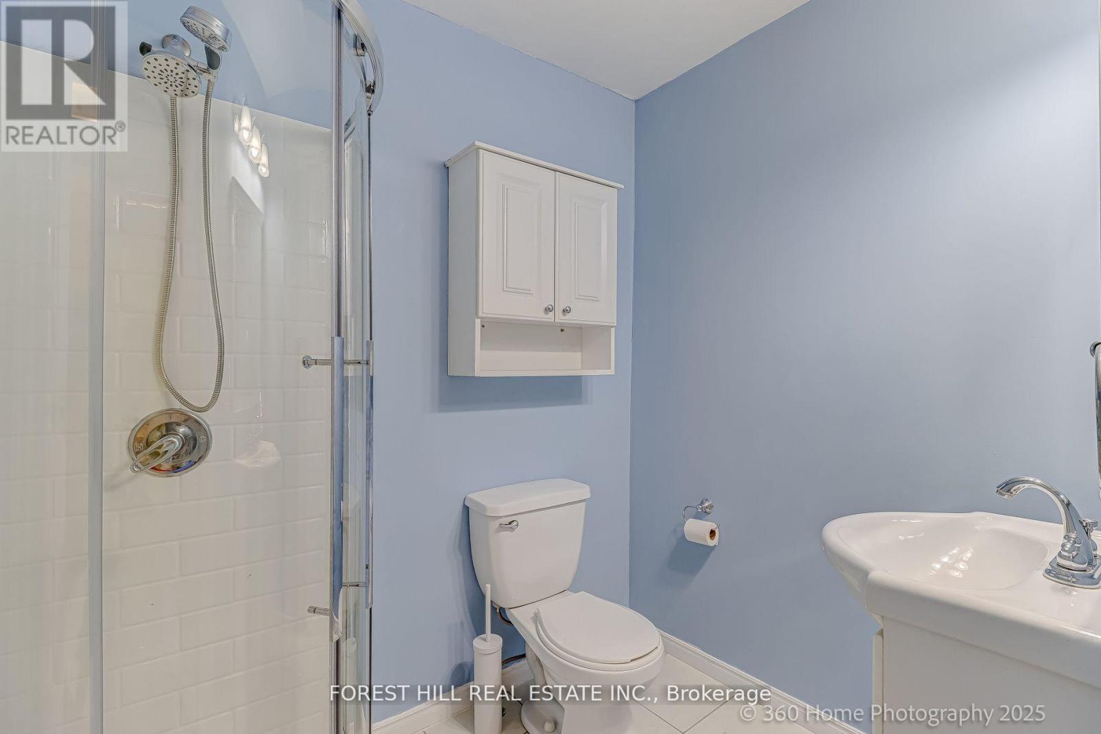 379 HURON STREET - 34