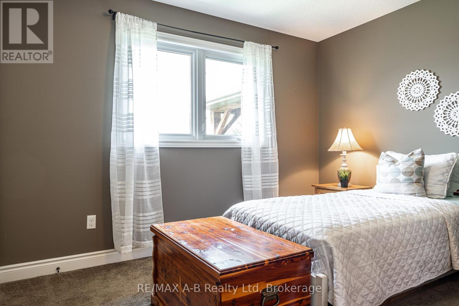 138 MILLSON CRESCENT - 23