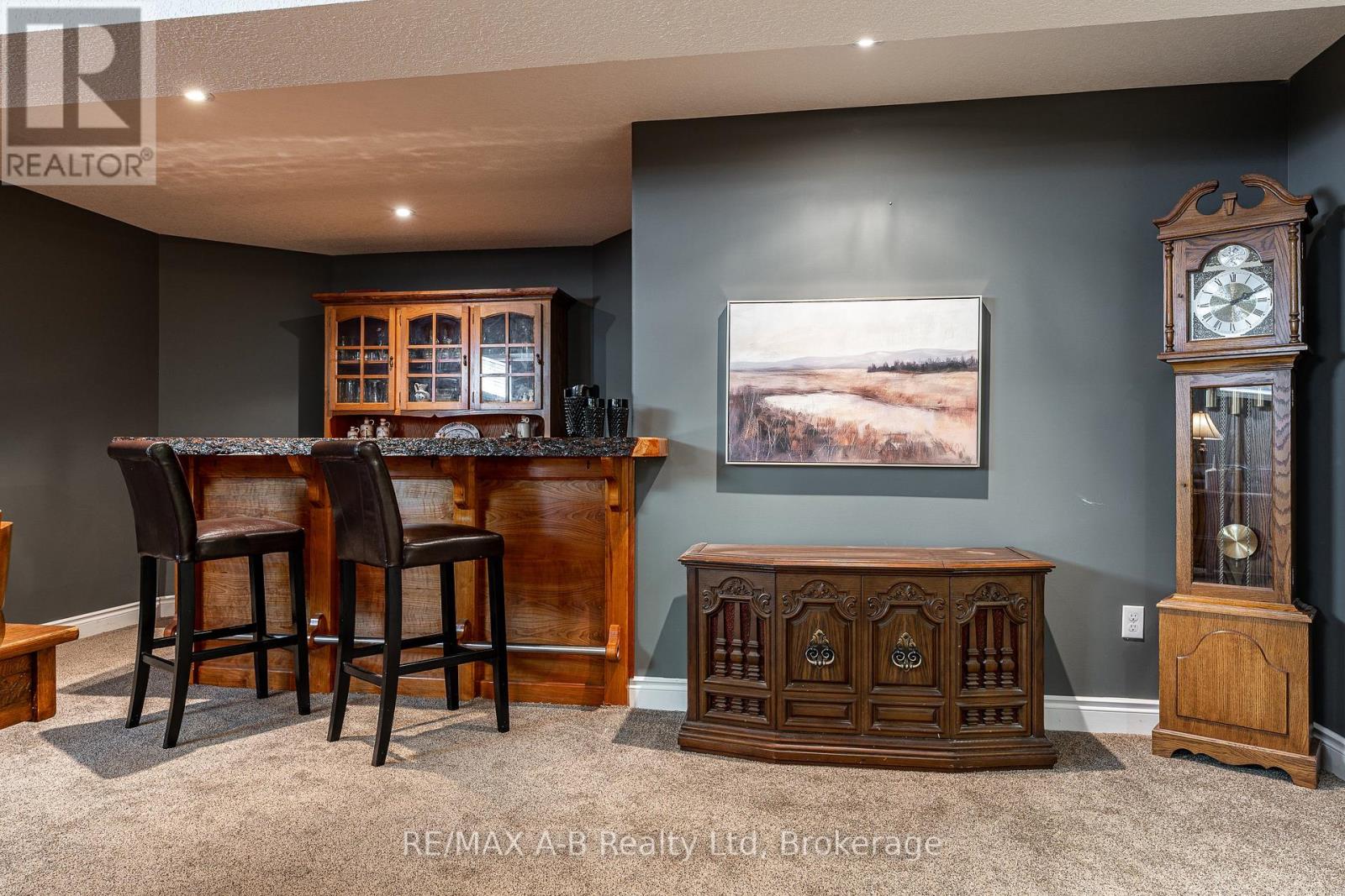 138 MILLSON CRESCENT - 27