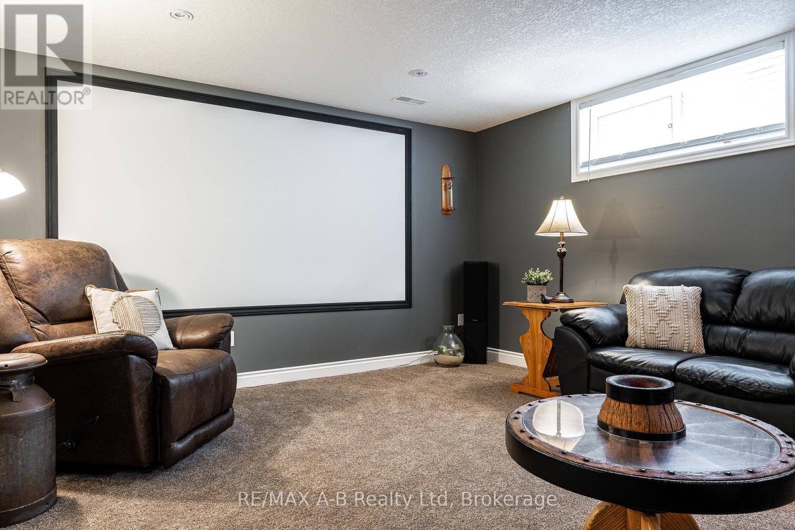 138 MILLSON CRESCENT - 30
