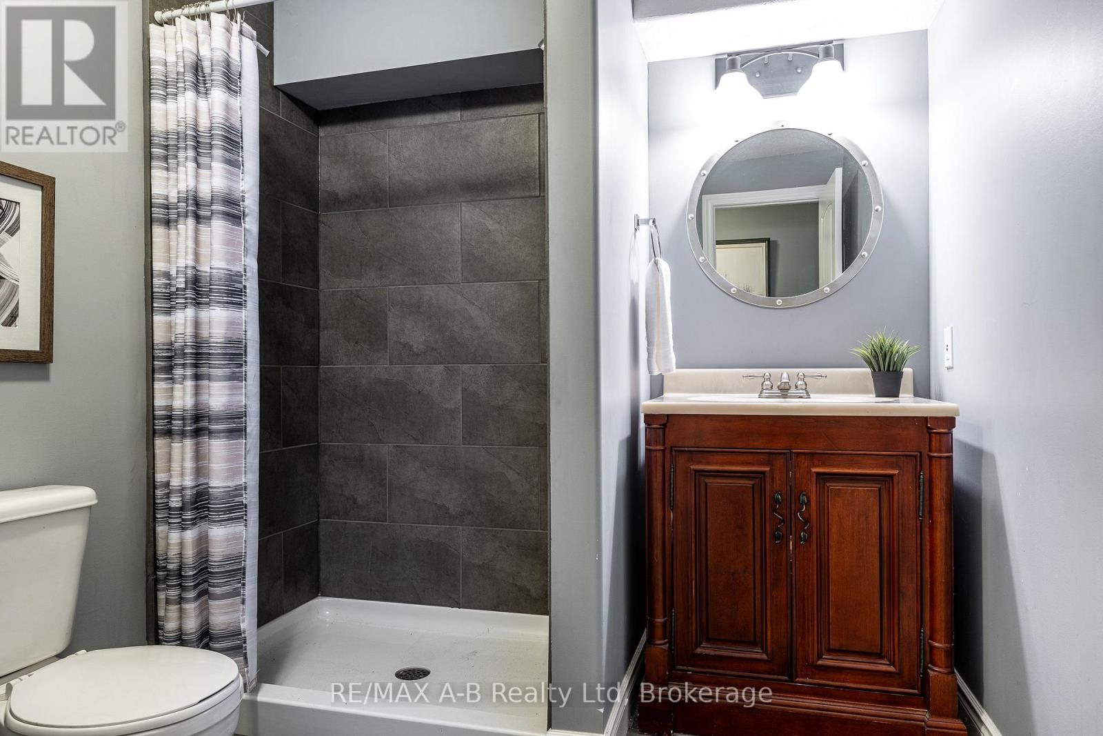138 MILLSON CRESCENT - 34
