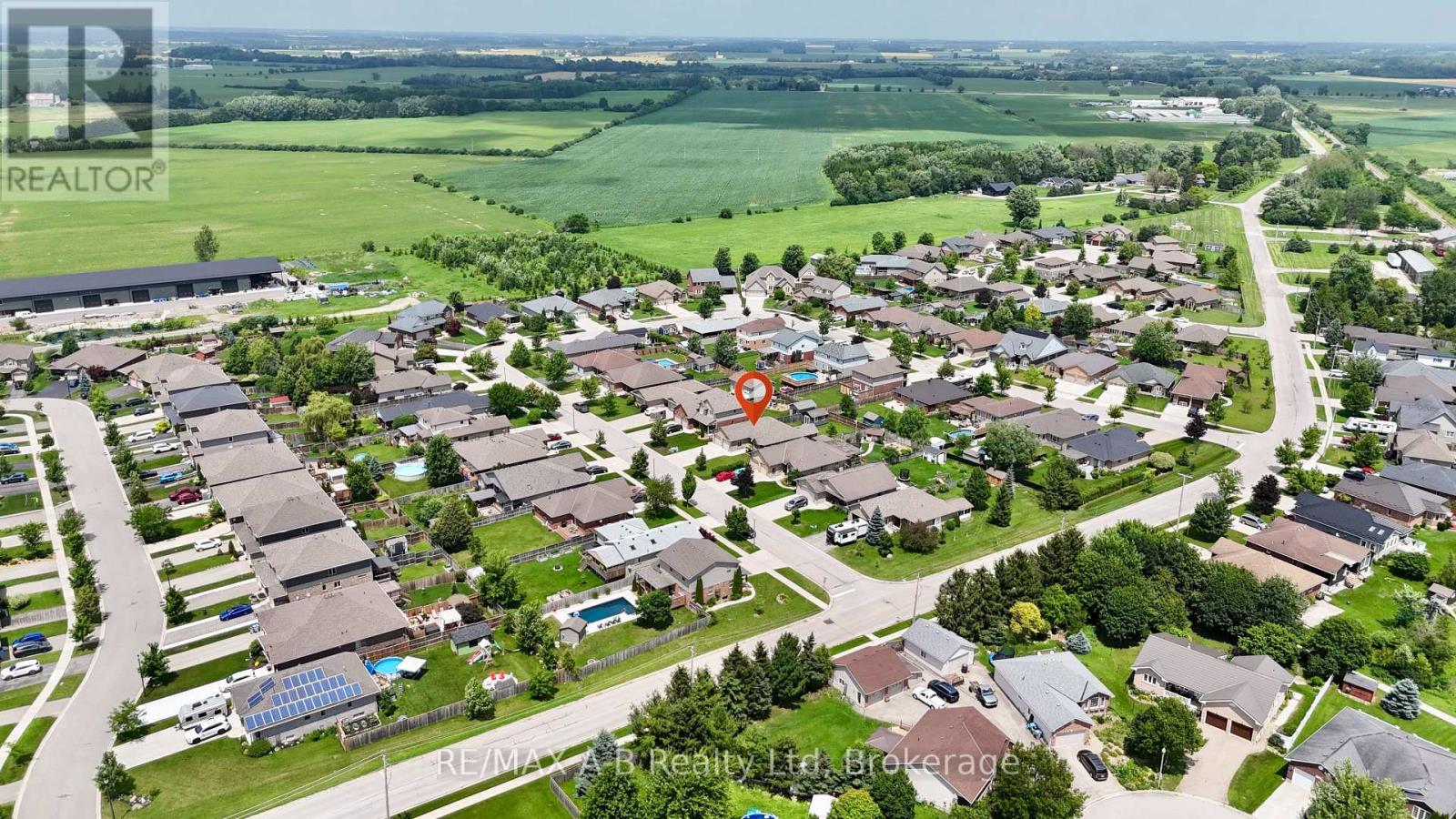 138 MILLSON CRESCENT - 46