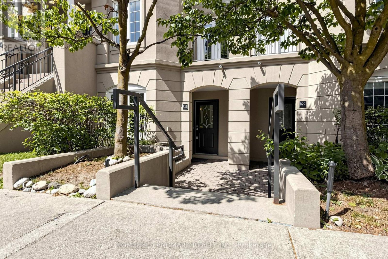 #B29 108 FINCH AVENUE W - 3