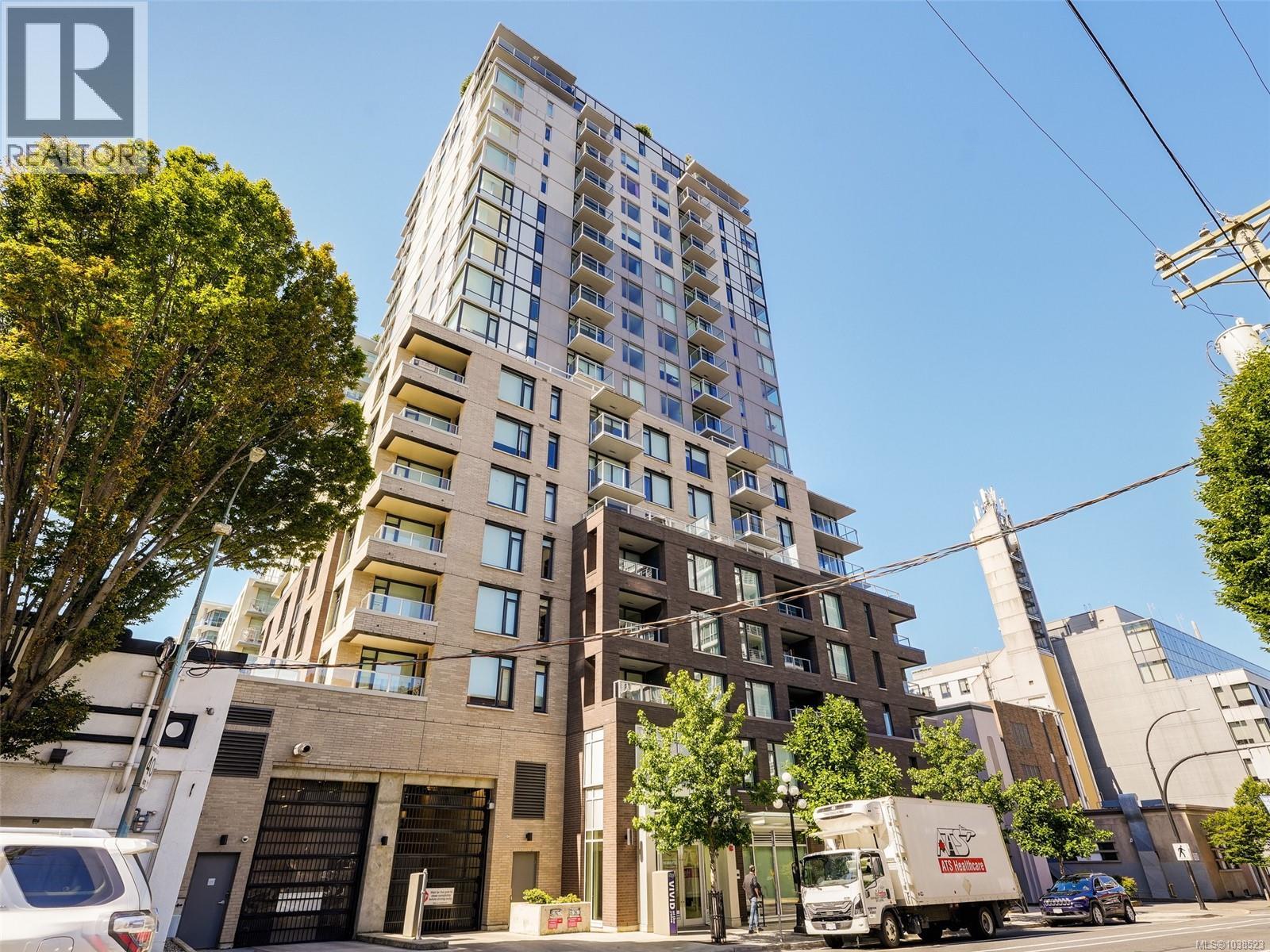 #2005 845 Johnson St - 25