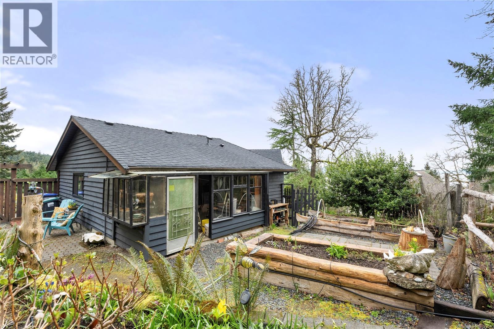 3141 Swallow Cres - 54