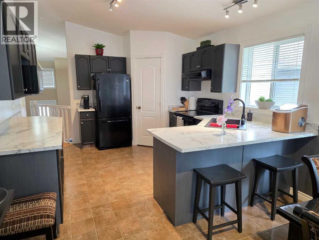 6409 98 A Street — photo 11