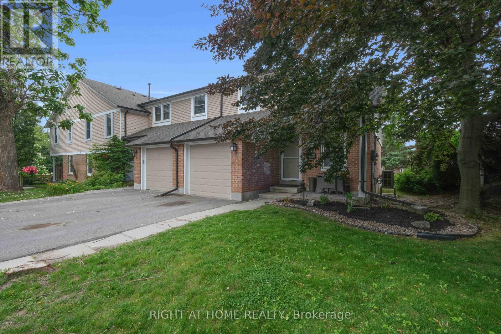 ##4 1055 CENTRAL PARK BOULEVARD N - 12
