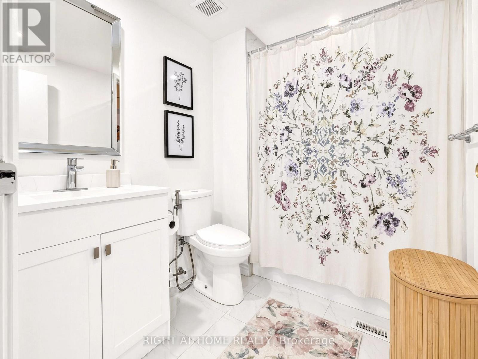 ##4 1055 CENTRAL PARK BOULEVARD N - 19