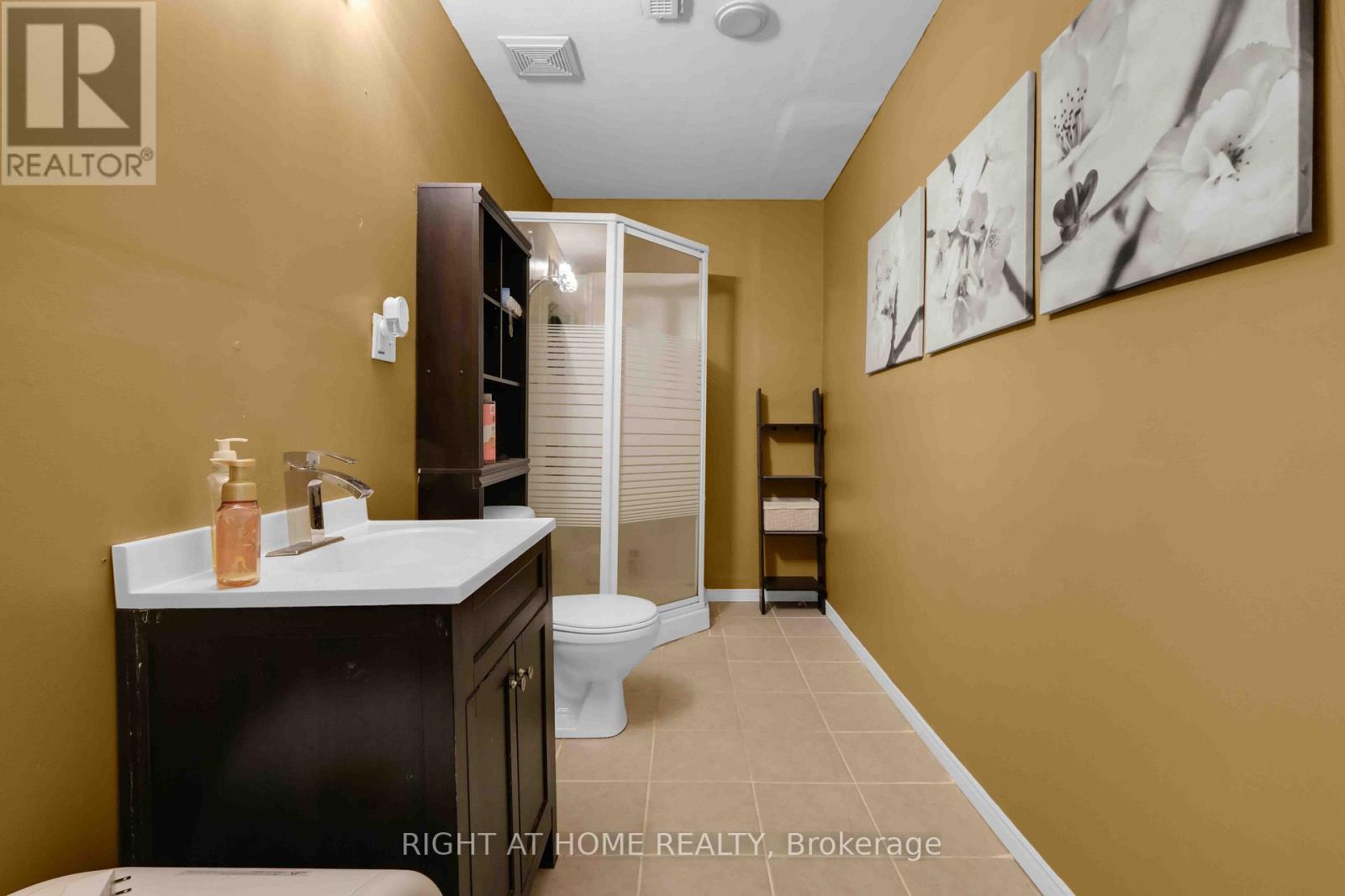 ##4 1055 CENTRAL PARK BOULEVARD N - 20