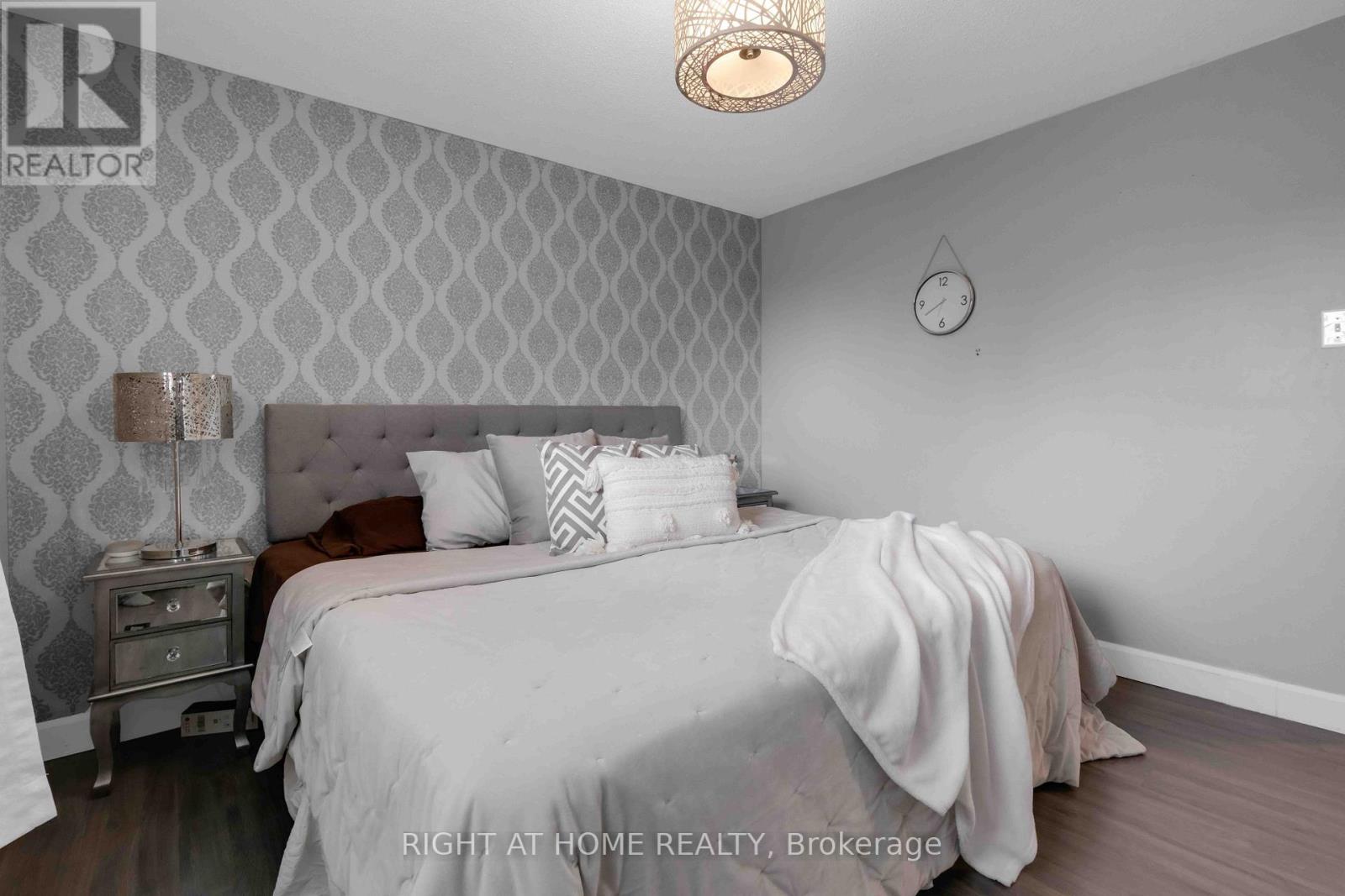 ##4 1055 CENTRAL PARK BOULEVARD N - 8