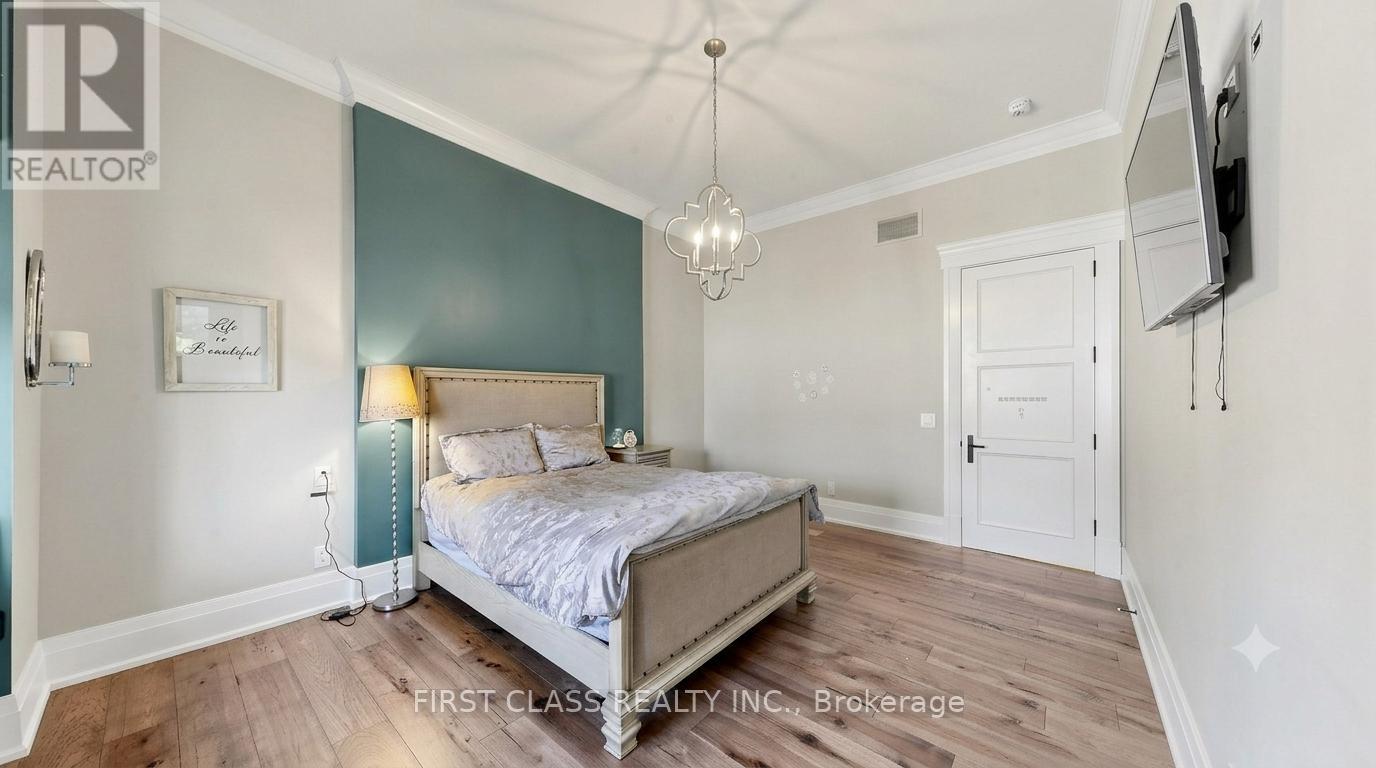 38 MAPLE GROVE AVENUE - 35